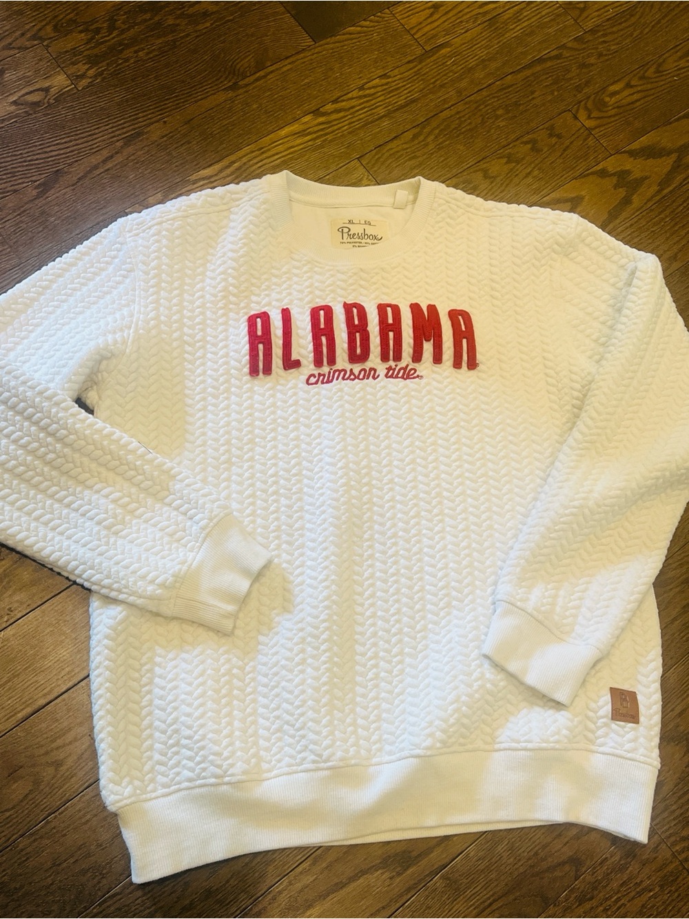 🏈✨ Alabama Crimson Tide Pressbox Quilted Crewneck Sweatshirt – Women’s XL